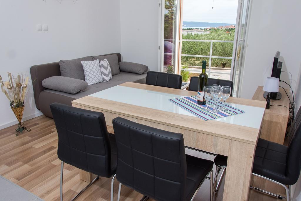 Apartment Gamma With Hydromassage Mini Pool Near Split Žrnovnica 외부 사진